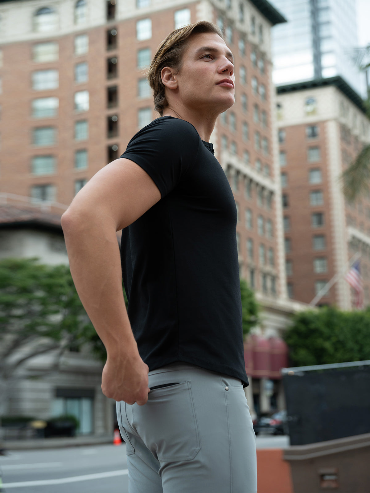 All Day Elite Henley Curve-Hem Stretch Kortermet