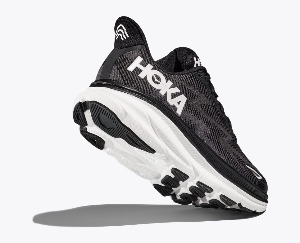 Clifton 9 Sneakers Svart