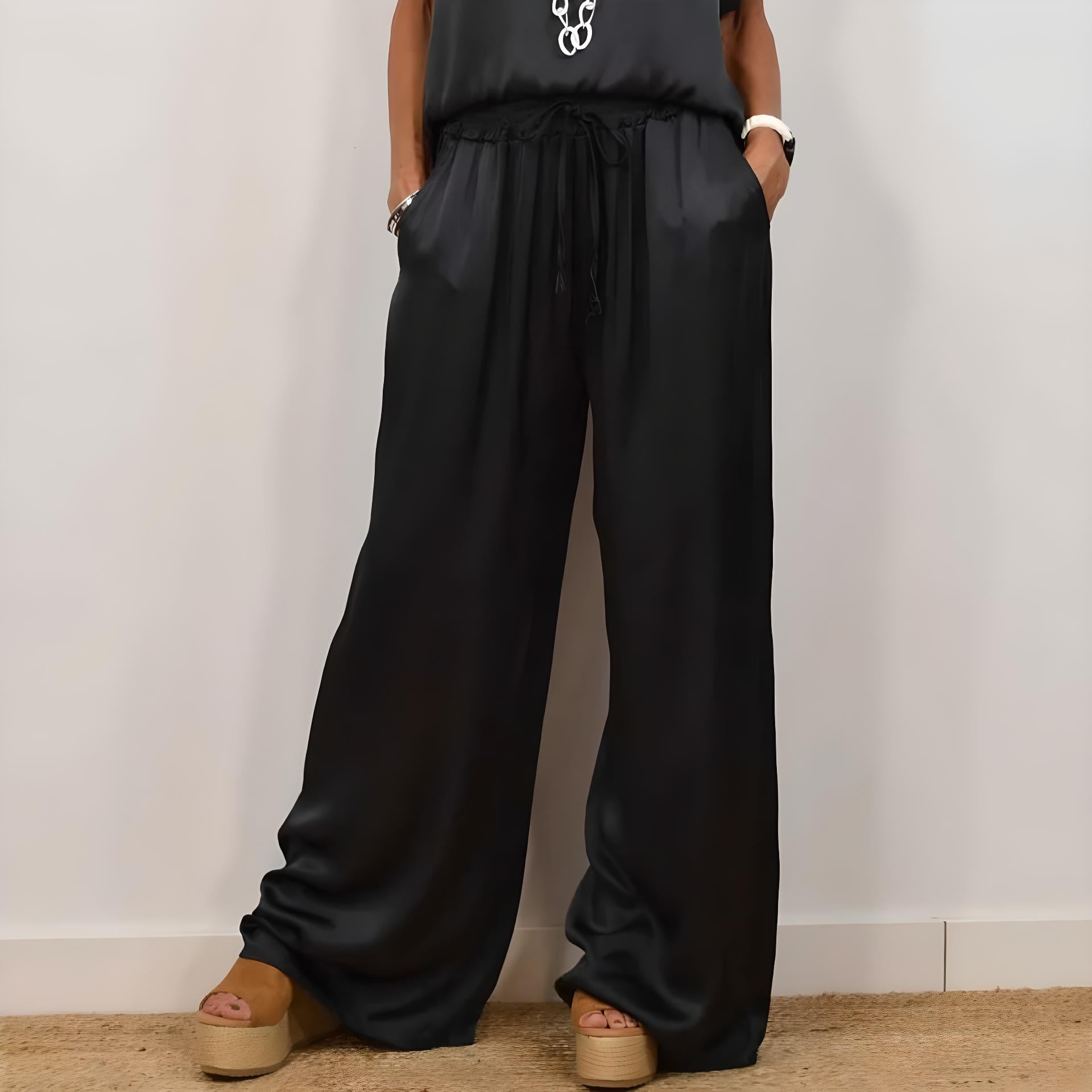 Helle | Elegant sett i mykt satenglook