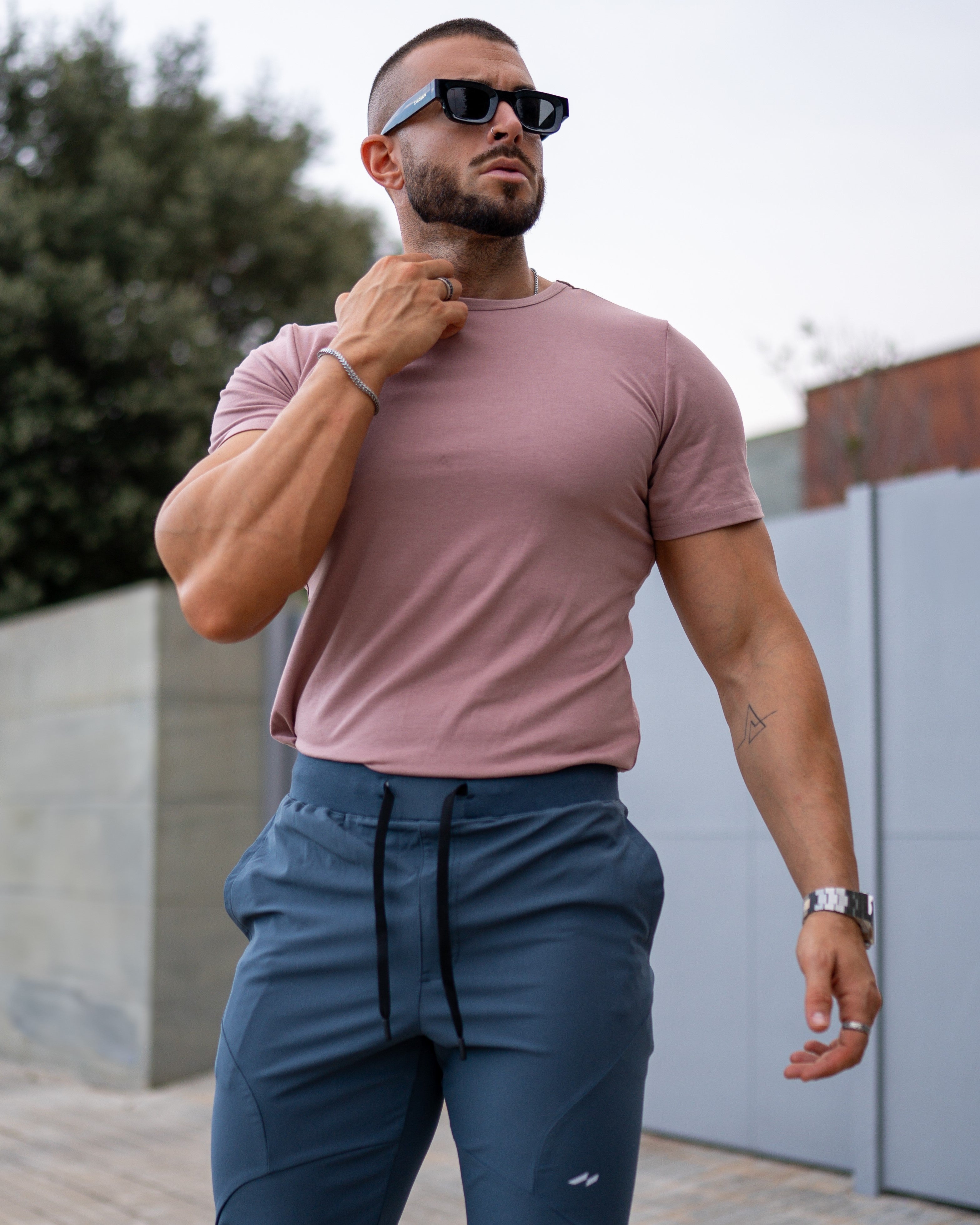 All Day Elite Curve-Hem Tee Kortermet – Aktiv passform