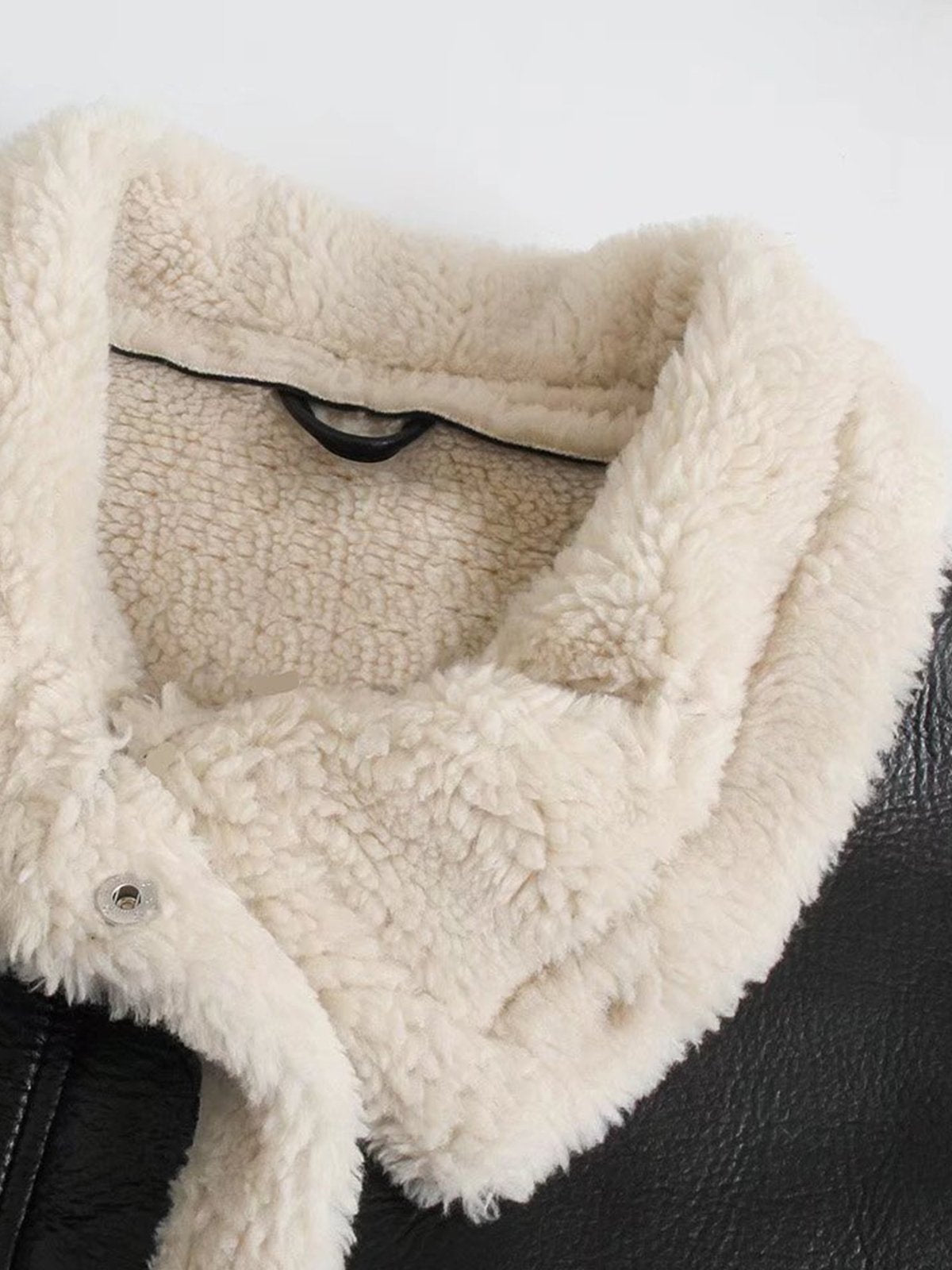 Pilotjakke i Vegansk Skinn med Fôret Shearling og Sherpa